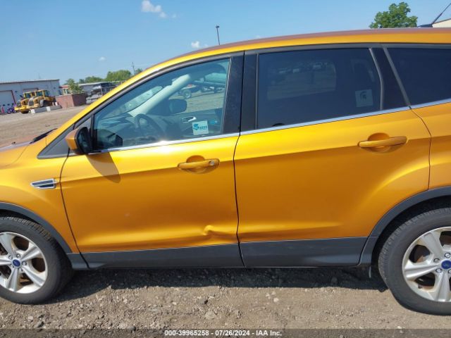 1FMCU9GX1GUA64748 Ford ESCAPE SE
