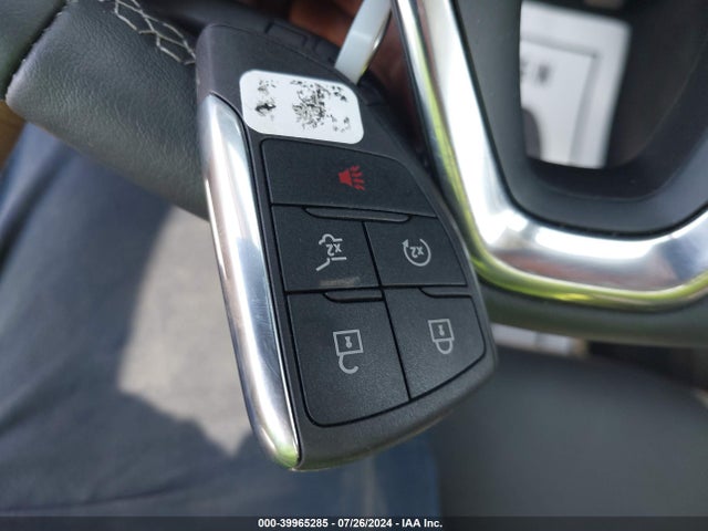 LRBFZSR43PD080056 Buick Envision Avenir Awd