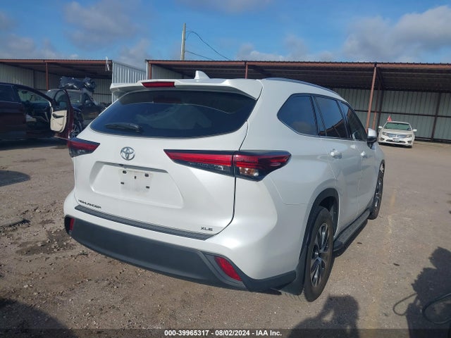 Toyota Highlander Xle 2022 5TDGZRAHXNS120681 Image 4