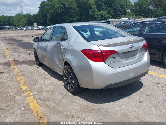 Toyota COROLLA SE 2018 5YFBURHE1JP840359 Image 3