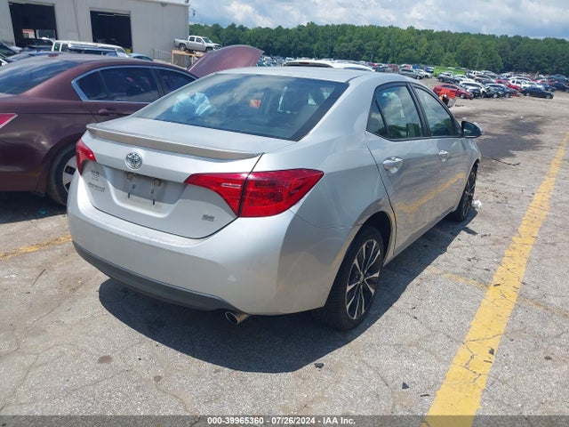 Toyota COROLLA SE 2018 5YFBURHE1JP840359 Image 4
