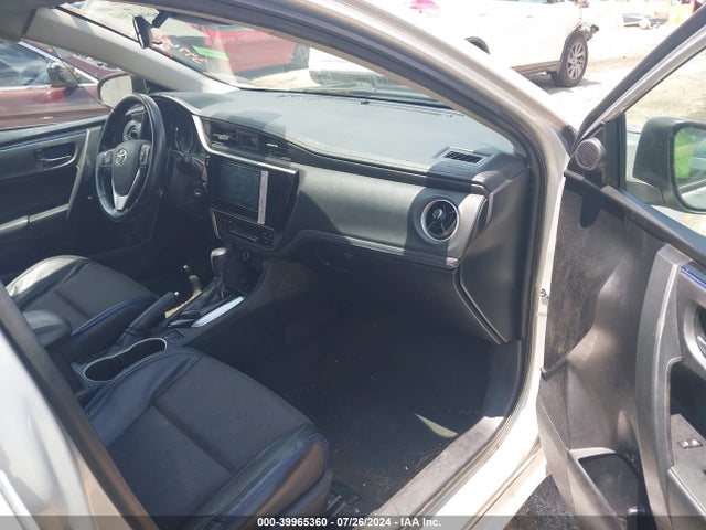 Toyota COROLLA SE 2018 5YFBURHE1JP840359 Image 5