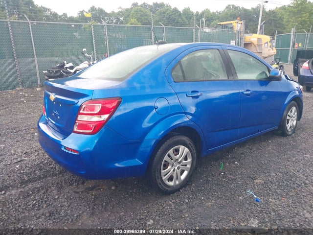 Chevrolet Sonic Ls Manual 2017 1G1JA5SH0H4102915 Image 4