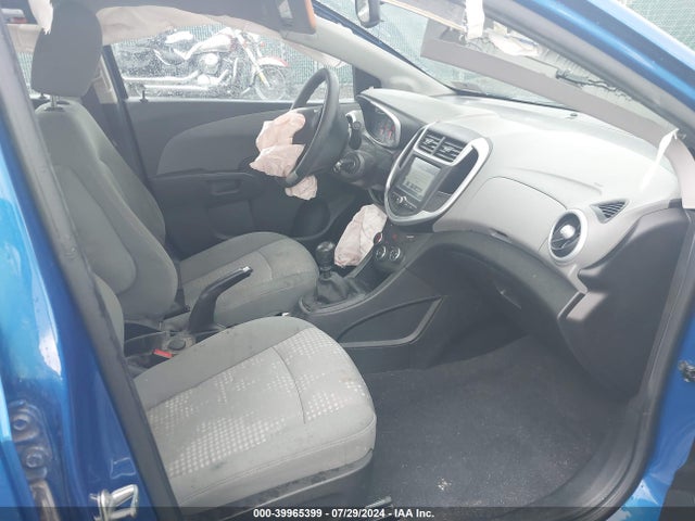Chevrolet Sonic Ls Manual 2017 1G1JA5SH0H4102915 Image 5