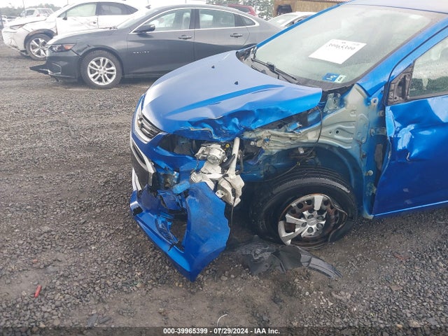 Chevrolet Sonic Ls Manual 2017 1G1JA5SH0H4102915 Image 6