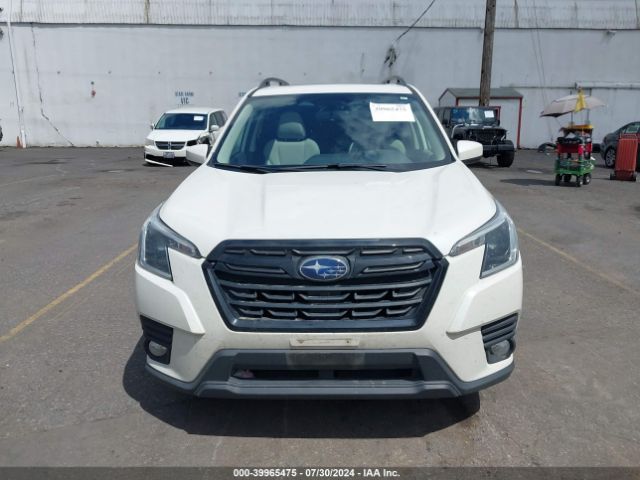 JF2SKAECXNH412965 Subaru Forester Premium