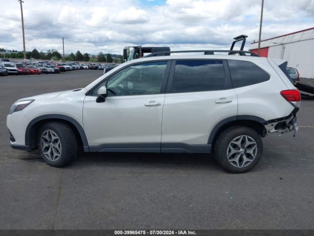 JF2SKAECXNH412965 Subaru Forester Premium