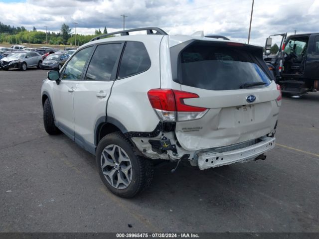 JF2SKAECXNH412965 Subaru Forester Premium