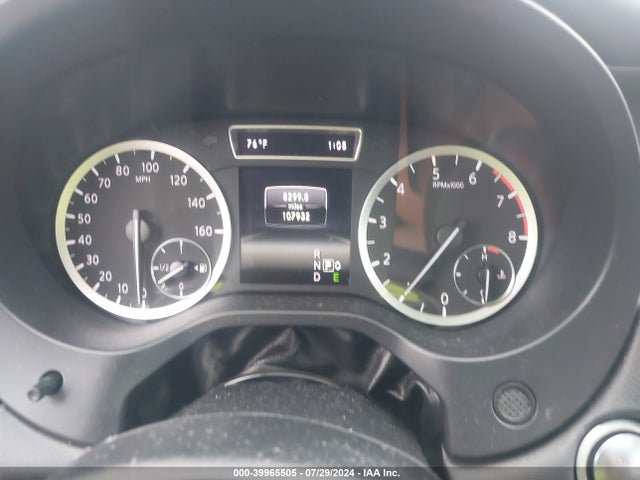 SJKCH5CR2HA035557 Infiniti Qx30 Premium