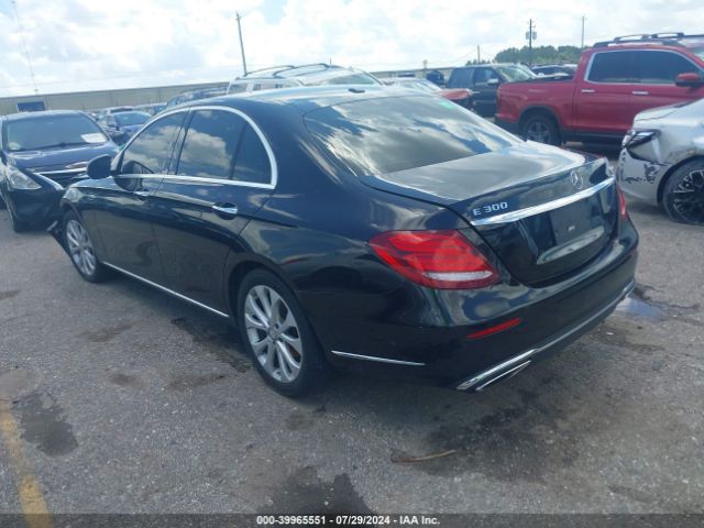 WDDZF4KBXHA195046 Mercedes-Benz E 300 4matic