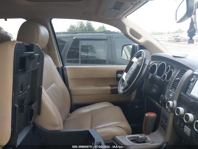Toyota Sequoia Platinum 2017 5TDYY5G1XHS068709 Image 5