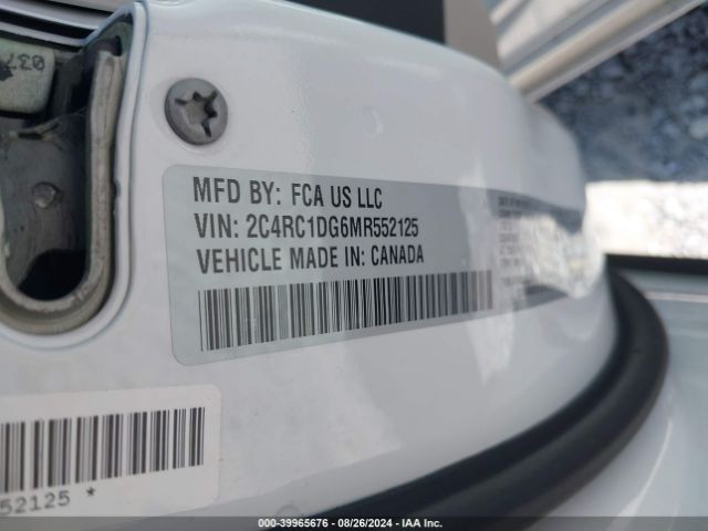 2C4RC1DG6MR552125 Chrysler Voyager Lxi