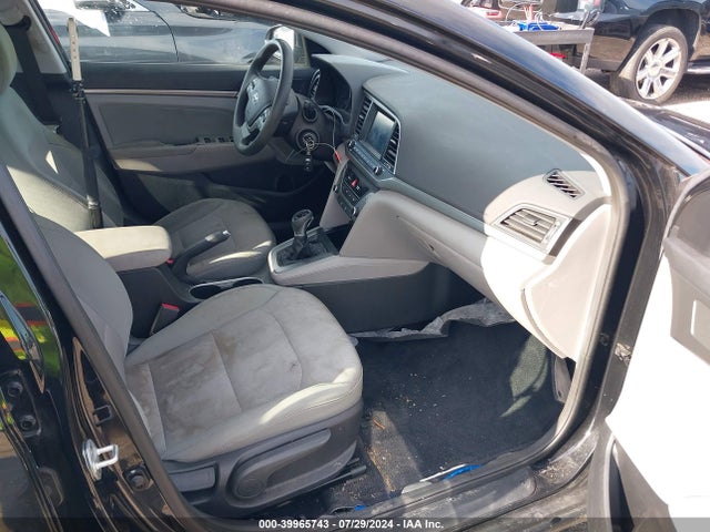 Hyundai ELANTRA SE 2017 5NPD84LF2HH084970 Image 5