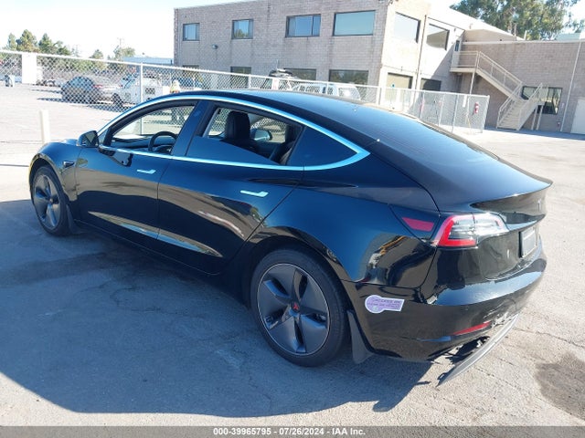 2019 TESLA MODEL 3 5YJ3E1EA0KF434896 Photo 2