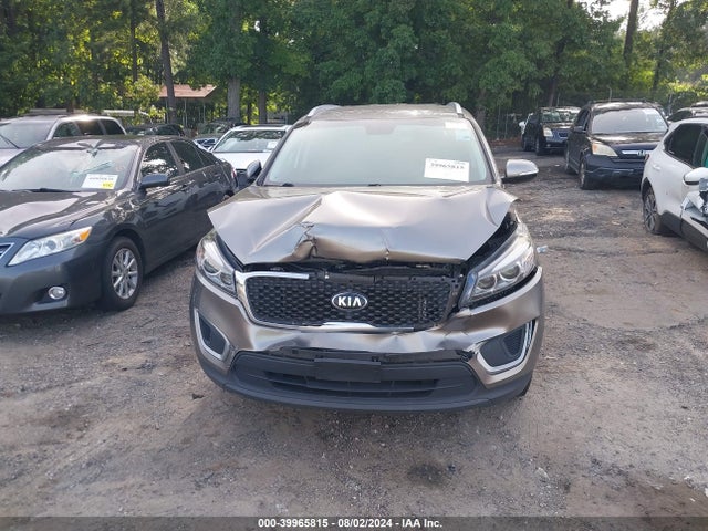 5XYPGDA38JG351521 KIA Sorento 2.4l Lx