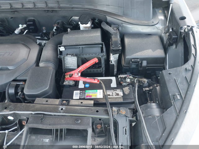 5XYPGDA38JG351521 KIA Sorento 2.4l Lx