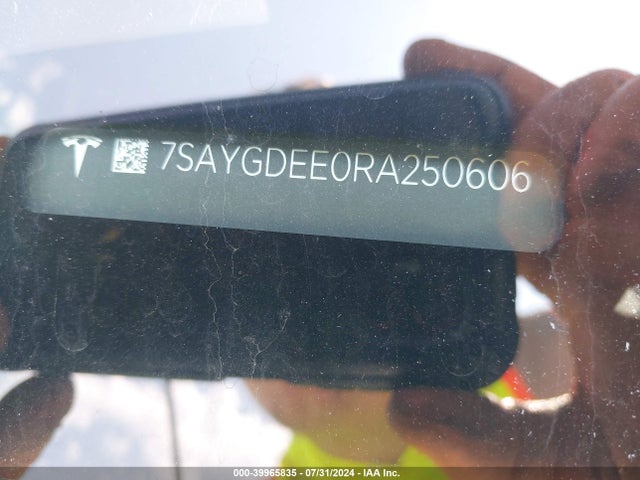 2024 TESLA MODEL Y 7SAYGDEE0RA250606 Photo 8