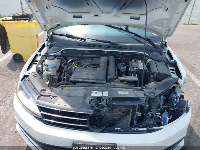 3VWDB7AJ6JM262208 Volkswagen Jetta 1.4t Se/1.4t Wolfsburg Edition