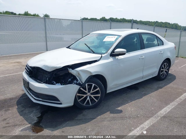 3VWDB7AJ6JM262208 Volkswagen Jetta 1.4t Se/1.4t Wolfsburg Edition