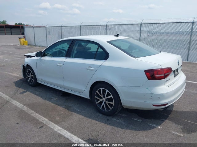 3VWDB7AJ6JM262208 Volkswagen Jetta 1.4t Se/1.4t Wolfsburg Edition