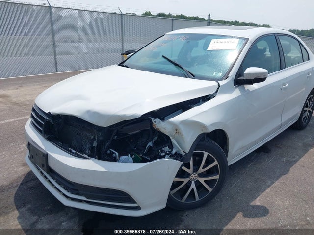 3VWDB7AJ6JM262208 Volkswagen Jetta 1.4t Se/1.4t Wolfsburg Edition