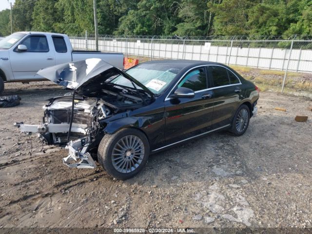 55SWF4JB8FU045535 Mercedes-Benz C 300 Luxury/sport