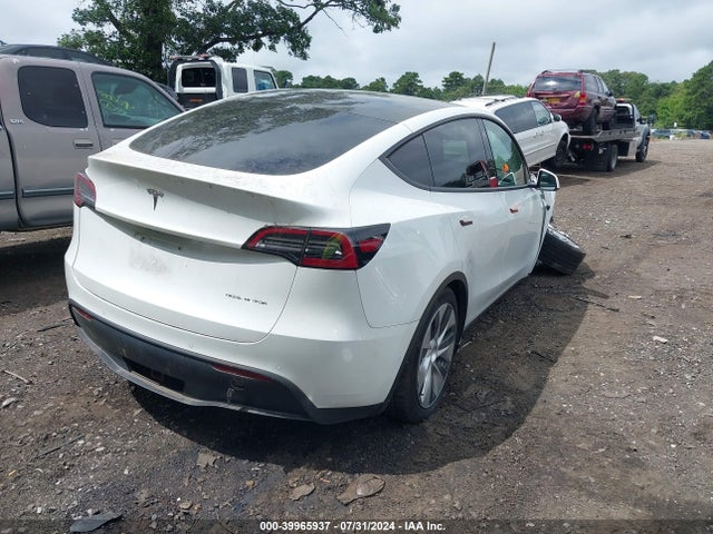 2021 TESLA MODEL Y 5YJYGDEE6MF255074 Photo 3