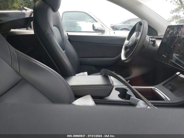 2021 TESLA MODEL Y 5YJYGDEE6MF255074 Photo 4