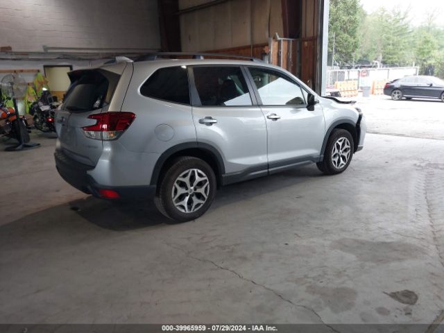 JF2SKAFC0MH538961 Subaru Forester Premium