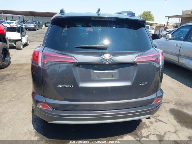 Toyota Rav4 Xle 2017 JTMWFREV5HJ127897 Image 17