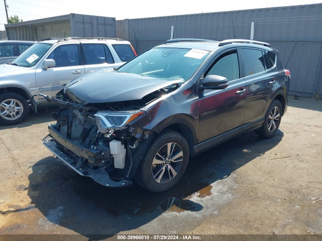 Toyota Rav4 Xle 2017 JTMWFREV5HJ127897 Image 2