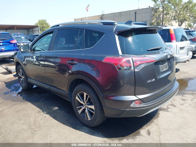 Toyota Rav4 Xle 2017 JTMWFREV5HJ127897 Image 3