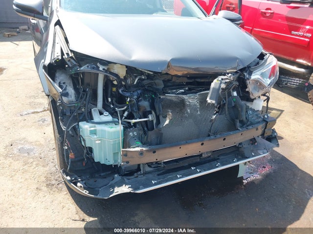 Toyota Rav4 Xle 2017 JTMWFREV5HJ127897 Image 6