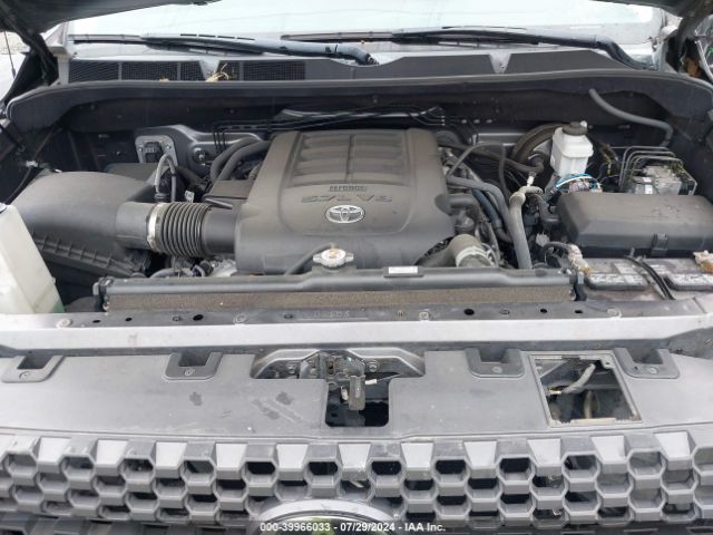 5TFDY5F18JX743649 Toyota Tundra Sr5 5.7l V8