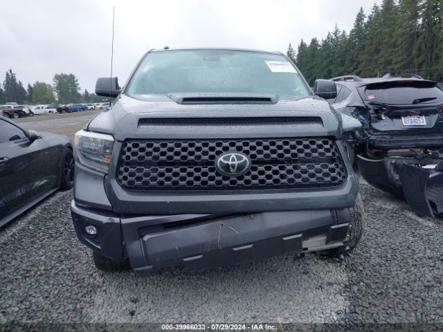 5TFDY5F18JX743649 Toyota Tundra Sr5 5.7l V8