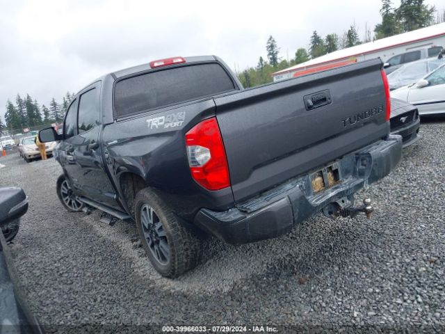 5TFDY5F18JX743649 Toyota Tundra Sr5 5.7l V8