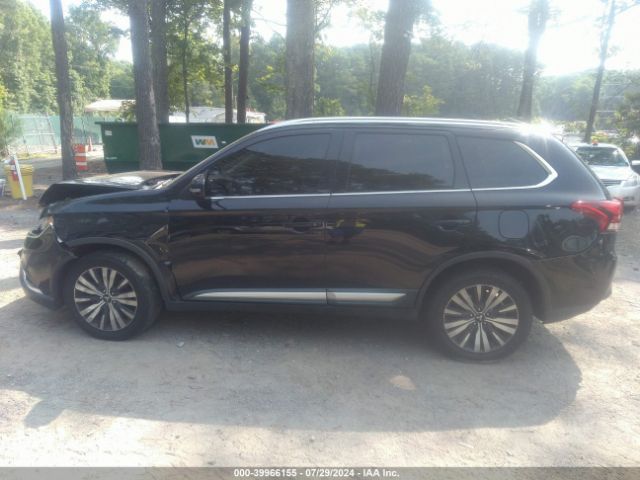 JA4AZ3A32KZ038696 Mitsubishi Outlander Sel