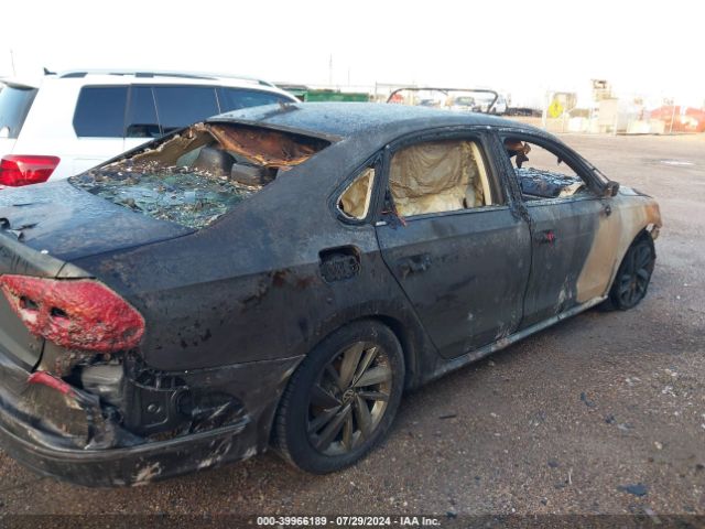 1VWBA7A3XJC029882 Volkswagen Passat 2.0t Se