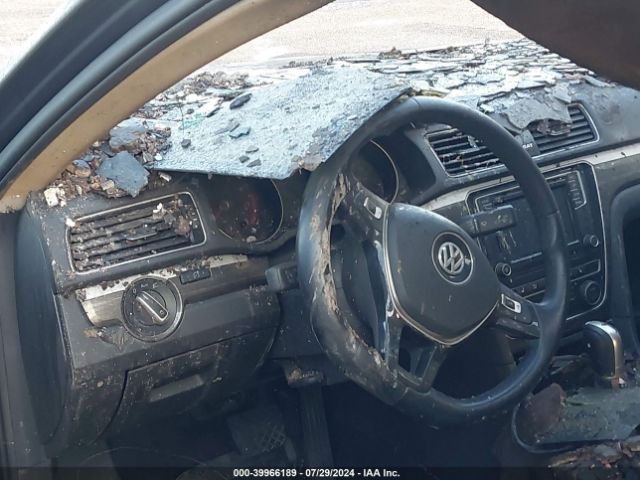 1VWBA7A3XJC029882 Volkswagen Passat 2.0t Se