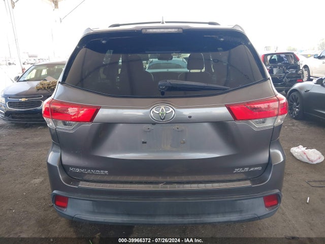 Toyota Highlander Xle 2017 5TDJZRFH4HS460749 Image 17