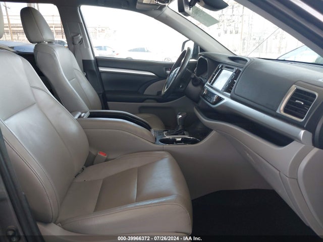 Toyota Highlander Xle 2017 5TDJZRFH4HS460749 Image 5