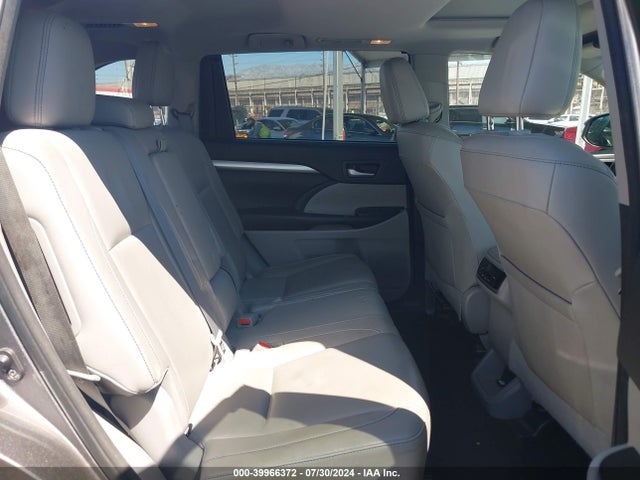 Toyota Highlander Xle 2017 5TDJZRFH4HS460749 Image 8