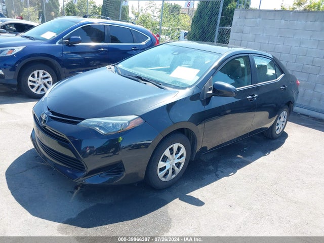 Toyota COROLLA L 2017 5YFBURHEXHP683487 Image 2