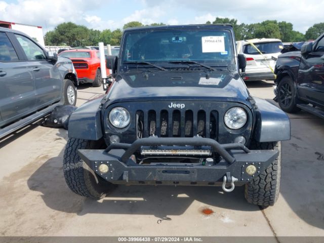 1C4AJWBG5FL625211 Jeep Wrangler Sahara