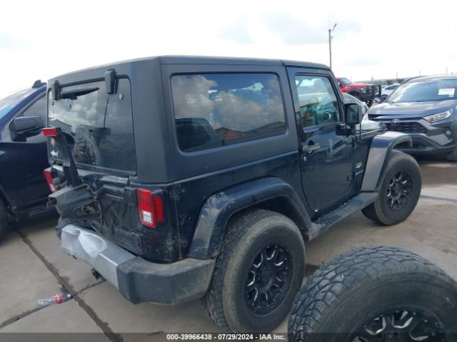 1C4AJWBG5FL625211 Jeep Wrangler Sahara