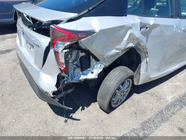 Toyota Prius Two 2017 JTDKBRFU0H3043569 Image 6