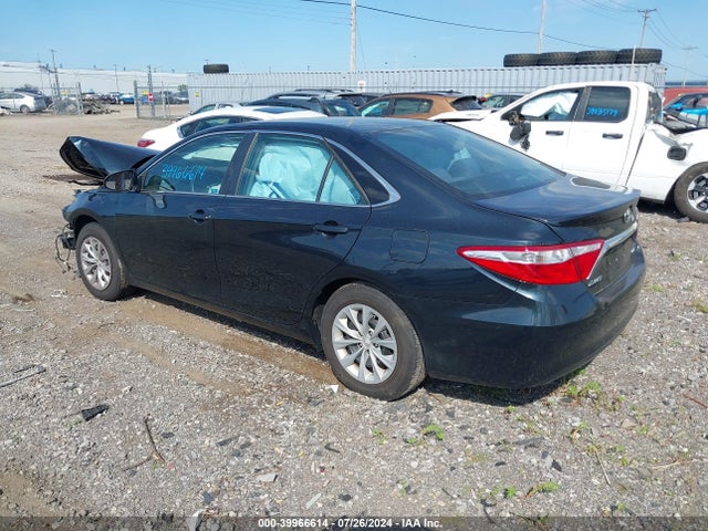 Toyota CAMRY LE 2015 4T4BF1FK9FR501087 Image 3