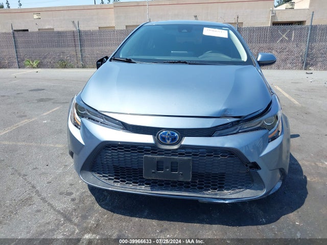 Toyota Corolla Hybrid Le 2022 JTDEAMDE0N3012039 Image 12