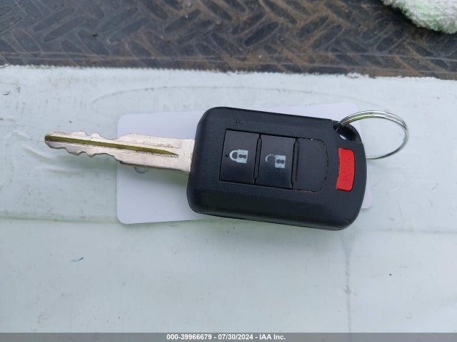 ML32F3FJ3HHF14033 Mitsubishi Mirage G4 Es