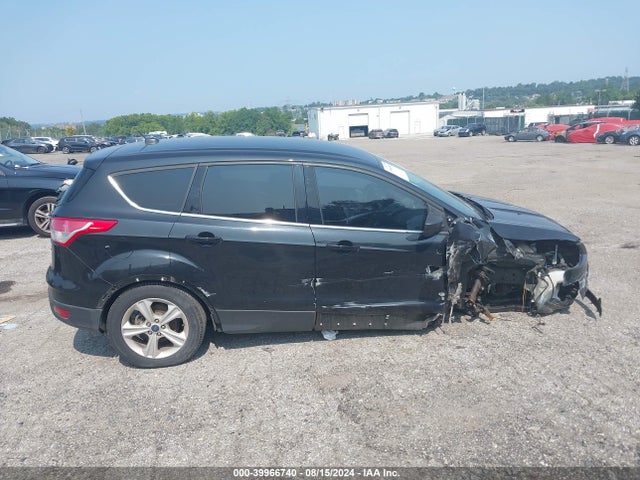 1FMCU9GX0FUA45431 Ford ESCAPE SE